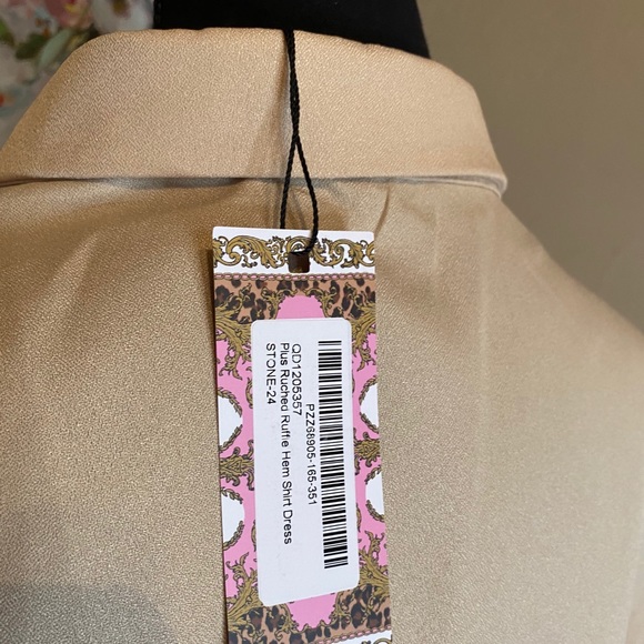 Ruffle Dress 🌻 - Picture 5 of 9